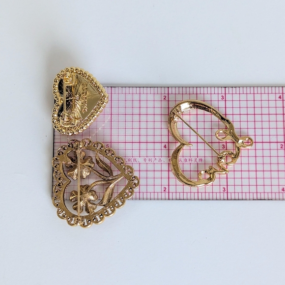 Vintage Heart Wreath Brooch Lot 3pc Gold Tone & Talbots Red Enamel Heart Pin - Picture 8 of 8
